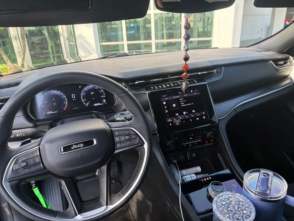 Used 2024 Gray Jeep Altitude X image 4