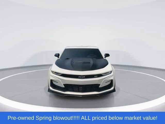 Used 2024 White Chevrolet SS image 3