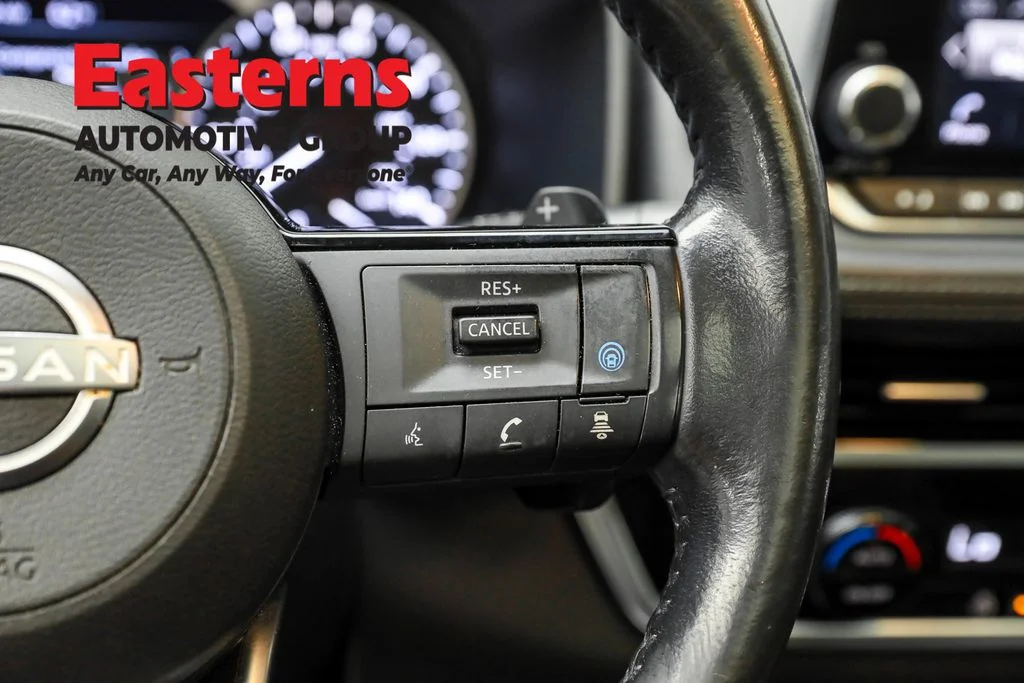 Used 2022 Black Nissan SV image 16