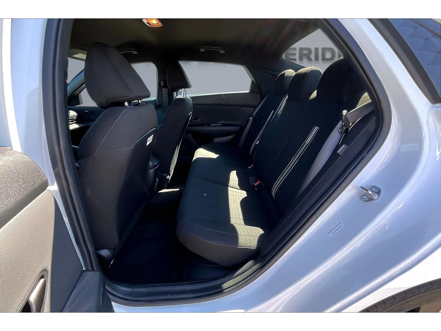 Used 2025  Hyundai SEL Sport image 18