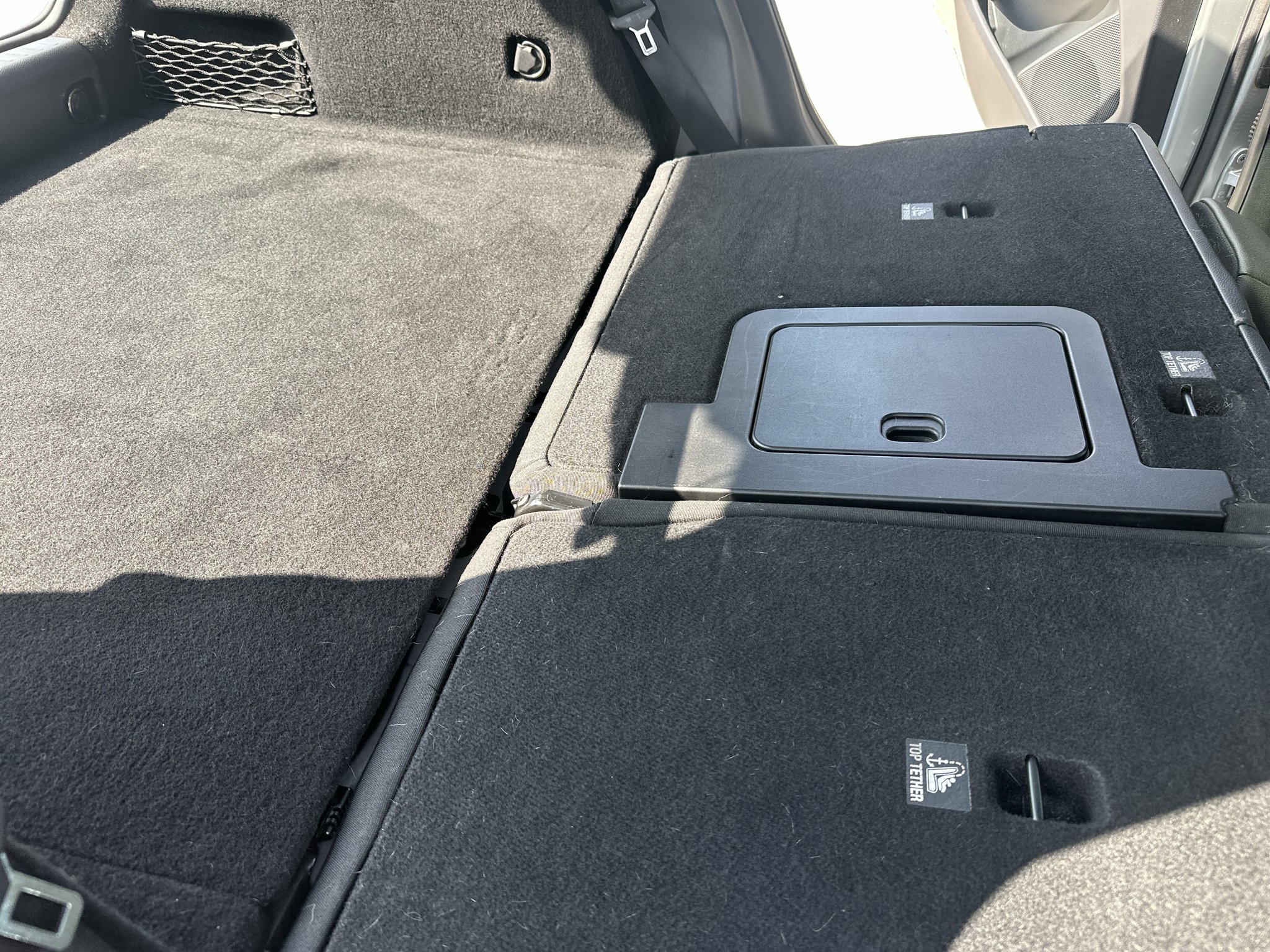 Used 2018 Polar Silver Metallic Mercedes-Benz 250 image 39