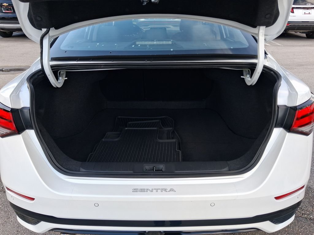Certified Used 2025 White Nissan SR image 13