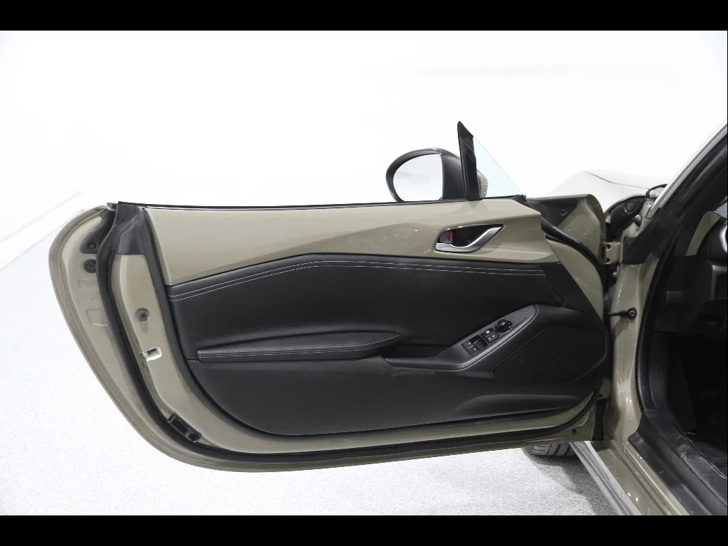 2023 Mazda MX-5 Miata RF Grand Touring - Photo 5
