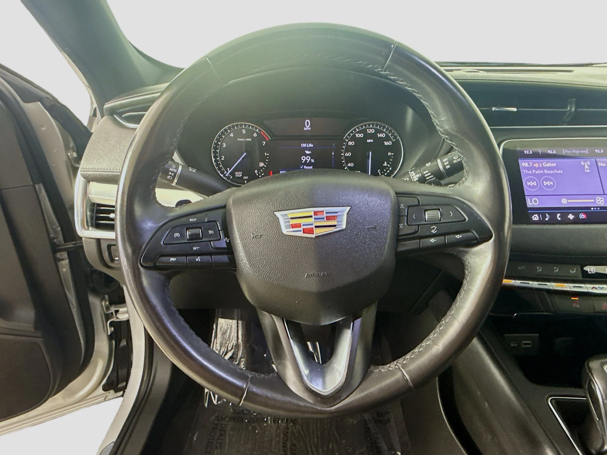 Used 2019 Radiant Silver Metallic Cadillac FWD Premium Luxury image 9