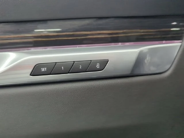 Used 2026  Cadillac Luxury image 13