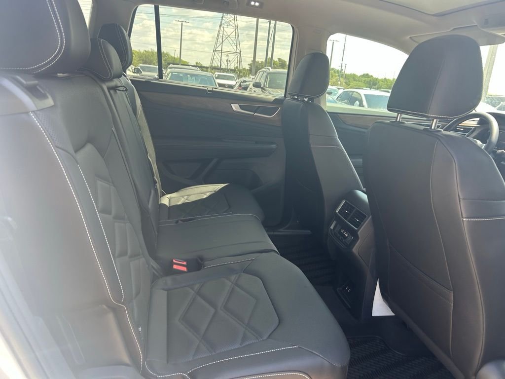 2026 Volkswagen Atlas SE w/Tech - Photo 39