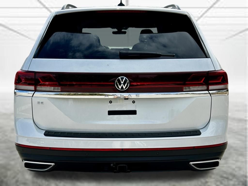 New 2026 White/off-white Volkswagen SE w/Technology image 6