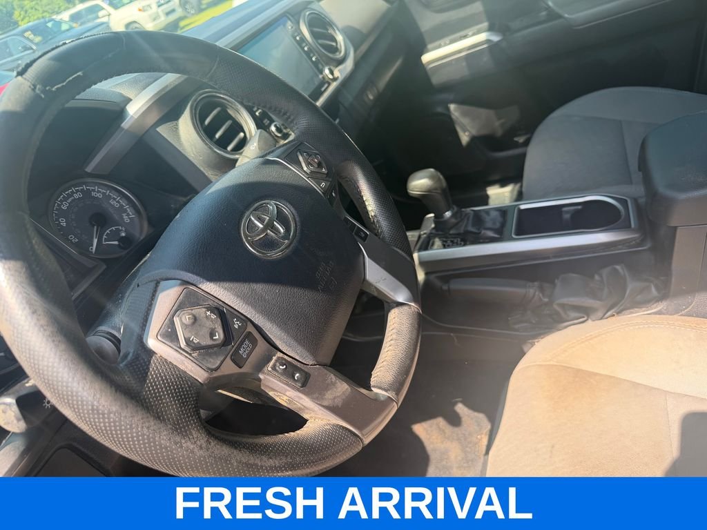 Used 2020 Gray Toyota SR5 image 5