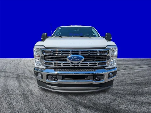 2026 Ford F-350 Super Duty Chassis Cab XL - Photo 9