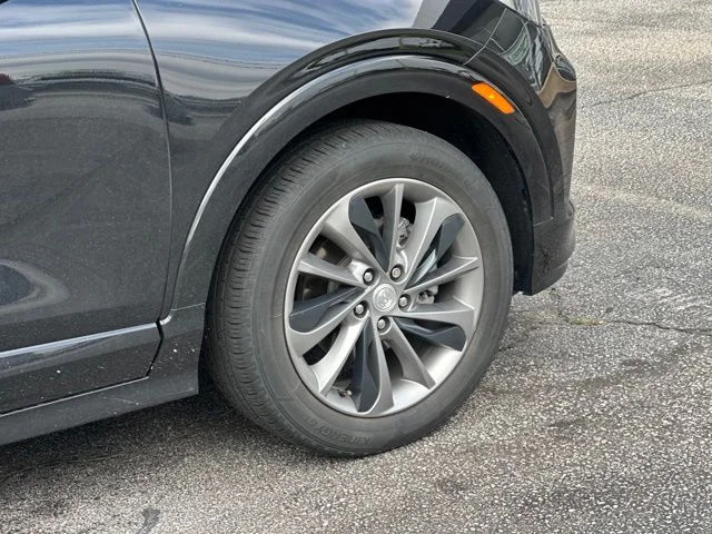 Used 2022 Black Buick Select image 19