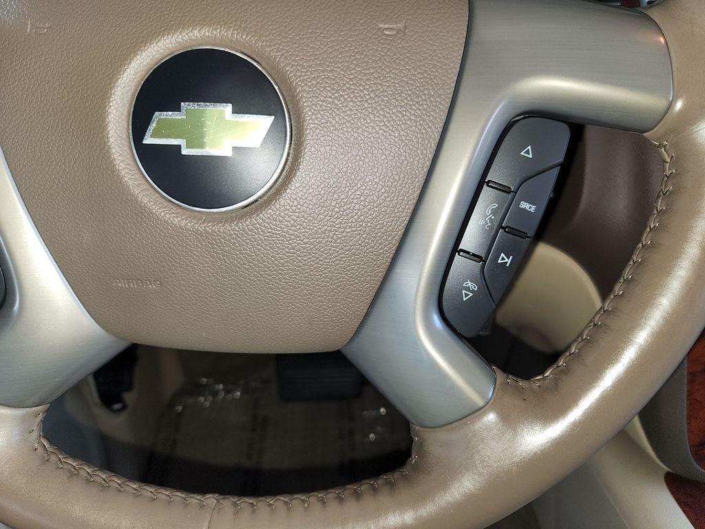 Used 2013 White Chevrolet LTZ image 29