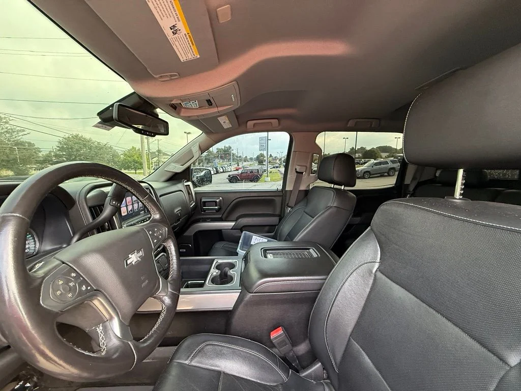 Used 2018 Blue Chevrolet LTZ image 15