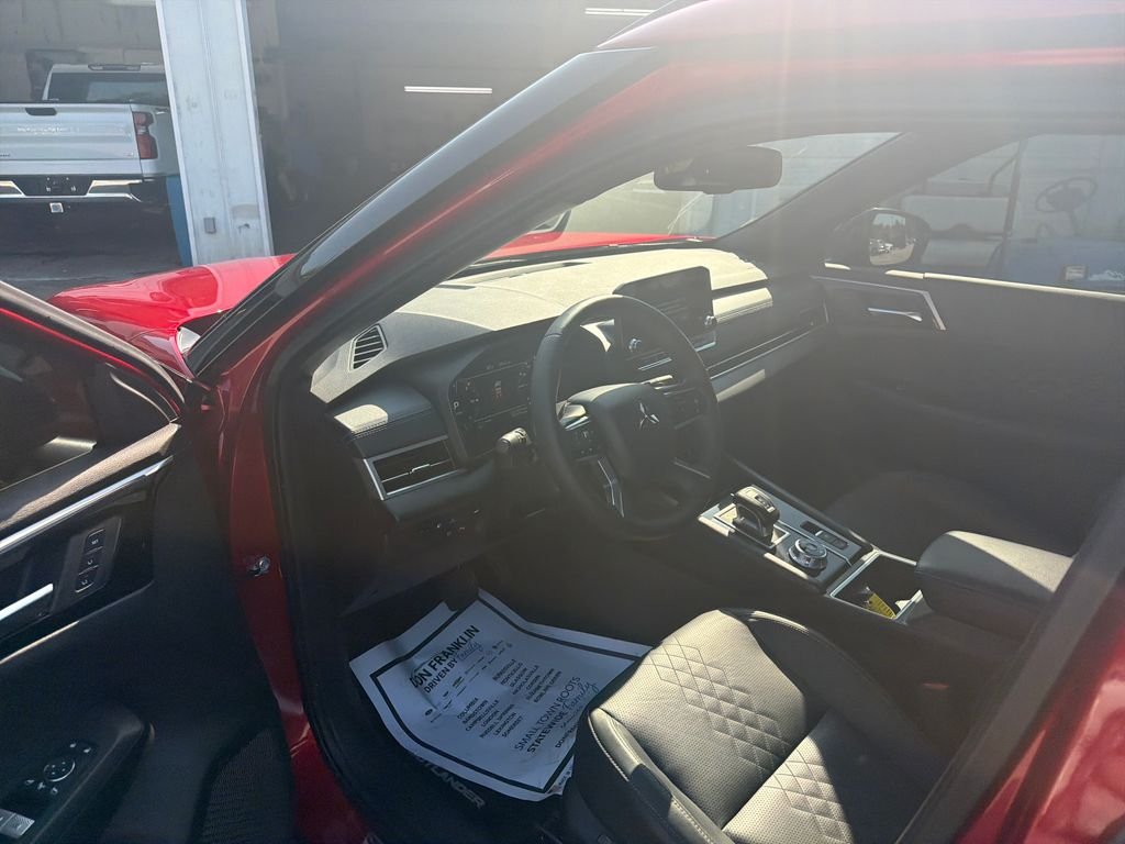 Used 2025 Red Mitsubishi SEL Black Edition image 15