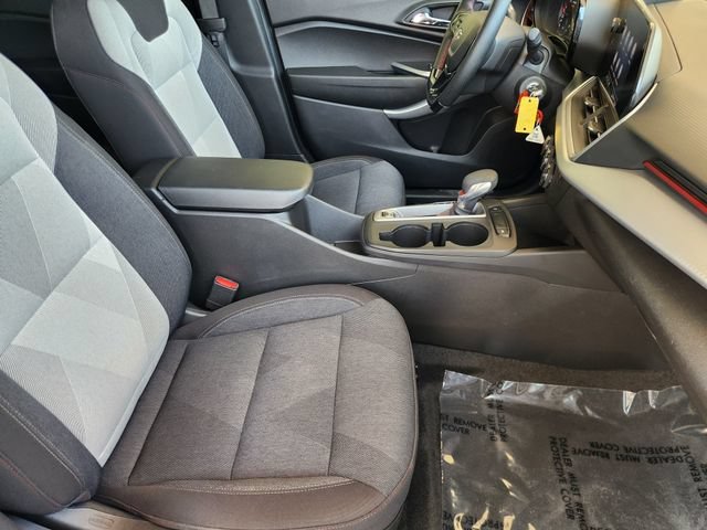 Used 2024 Summit White Chevrolet 1RS image 19