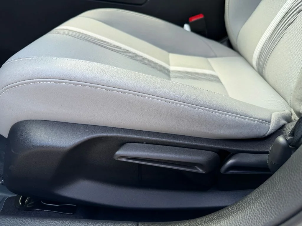 2025 Honda Civic Hatchback Sport - Photo 18