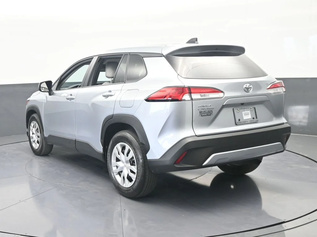 Used 2025 Silver Toyota L image 4