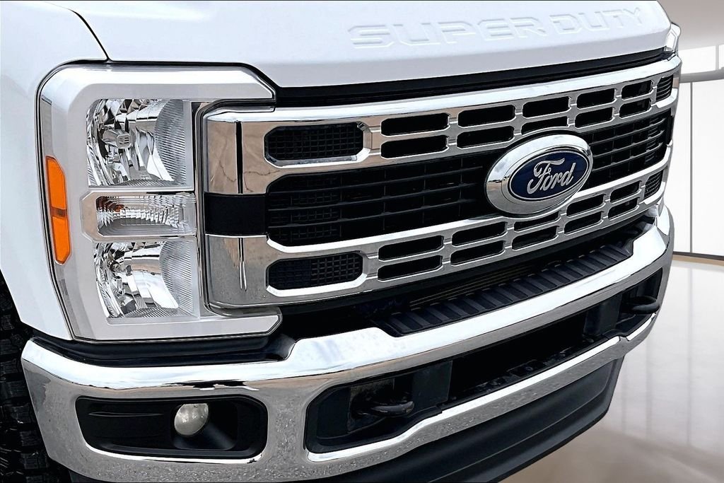 Used 2023 White Ford XLT image 30