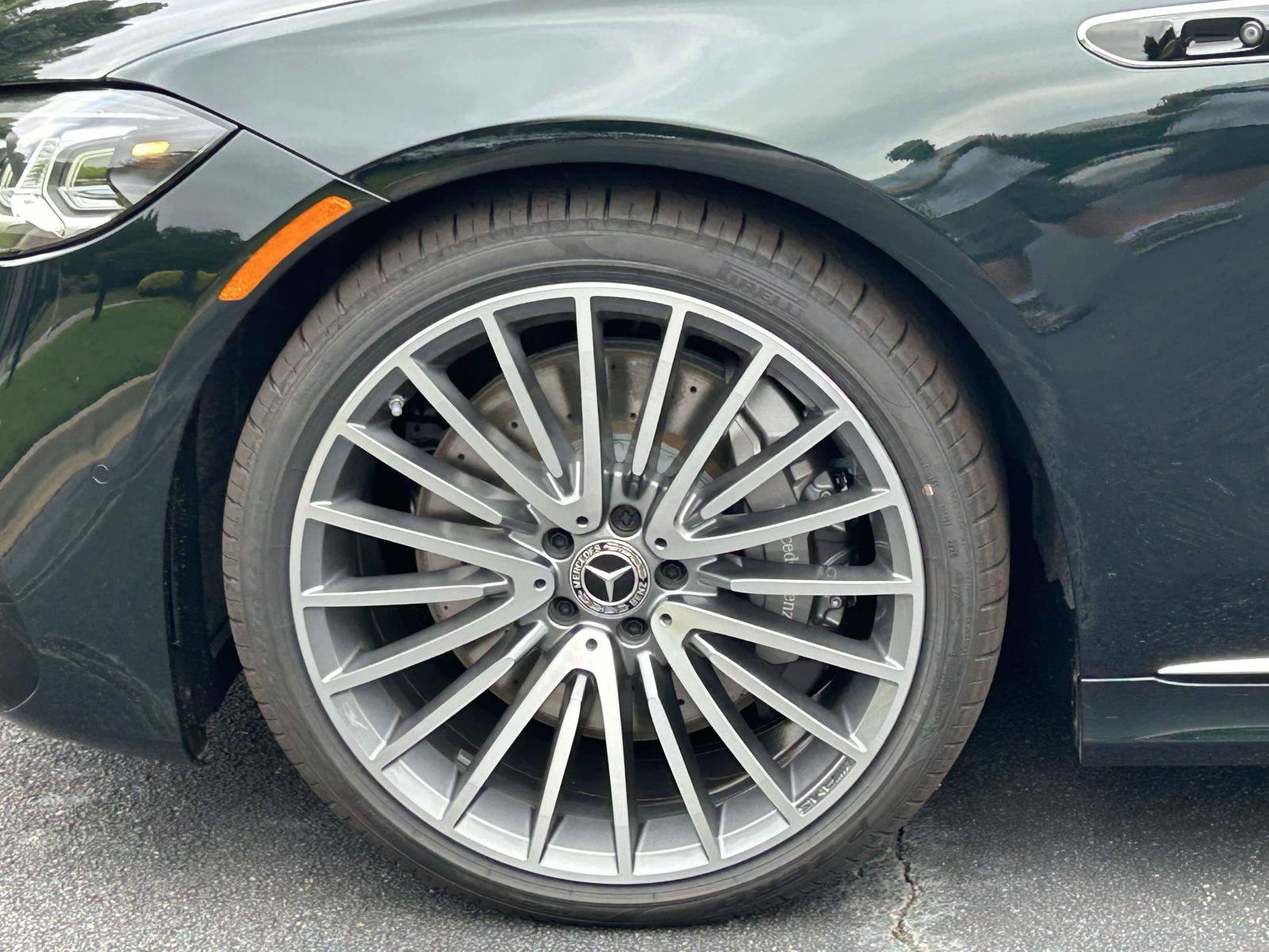 New 2027 Emerald Green Metallic Mercedes-Benz S 580 4MATIC® Sedan image 14