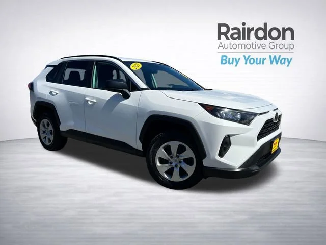 2021 Toyota RAV4 LE FWD's photo