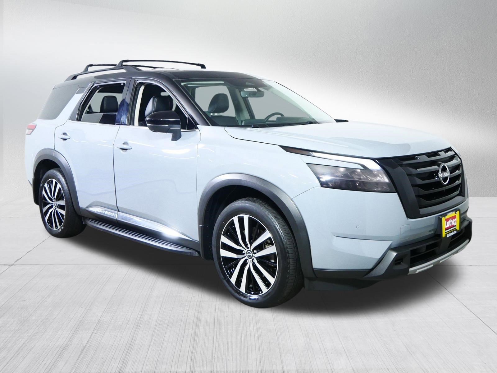 2024 Nissan Pathfinder Platinum 4WD's photo