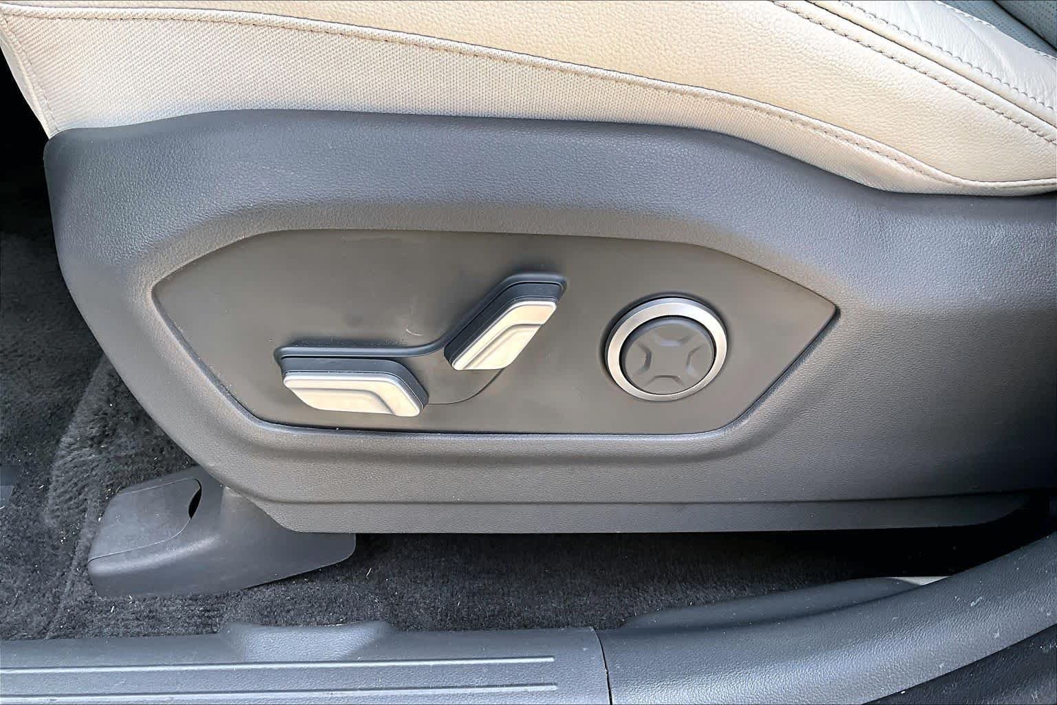 Used 2024 Hampton Gray Hyundai Limited image 32