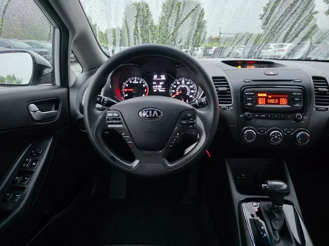 Used 2017 Silky Silver Kia LX image 19