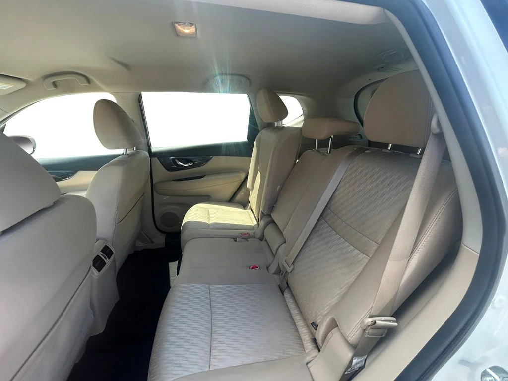 Used 2019 Pearl White Nissan SV image 14