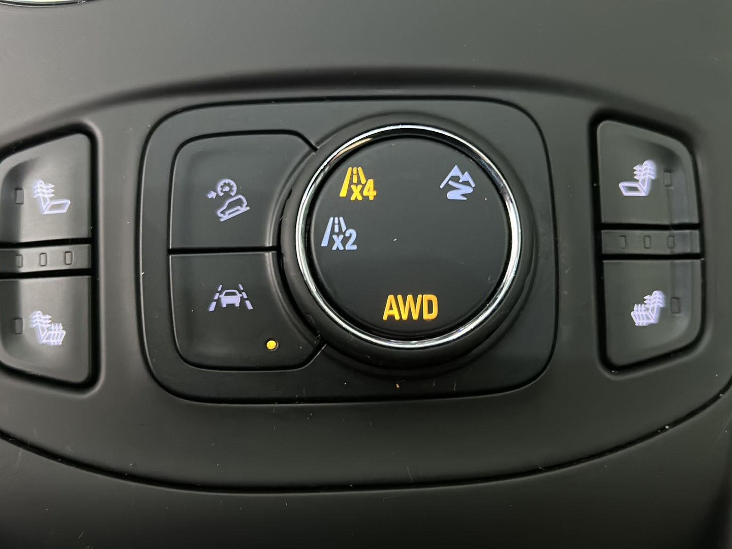 Used 2023 Summit White GMC SLE image 24