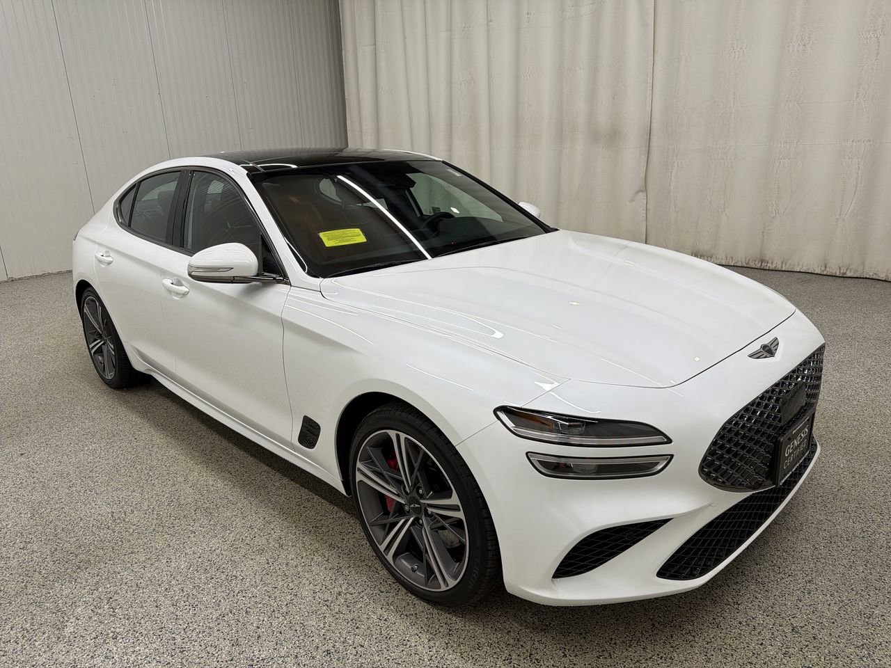 Certified Used 2025 Uyuni White Genesis 2.5T AWD SPORT PRESTIGE image 3