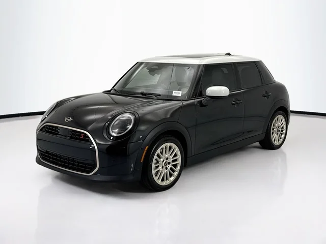 2026 MINI 4 Door Signature Plus
