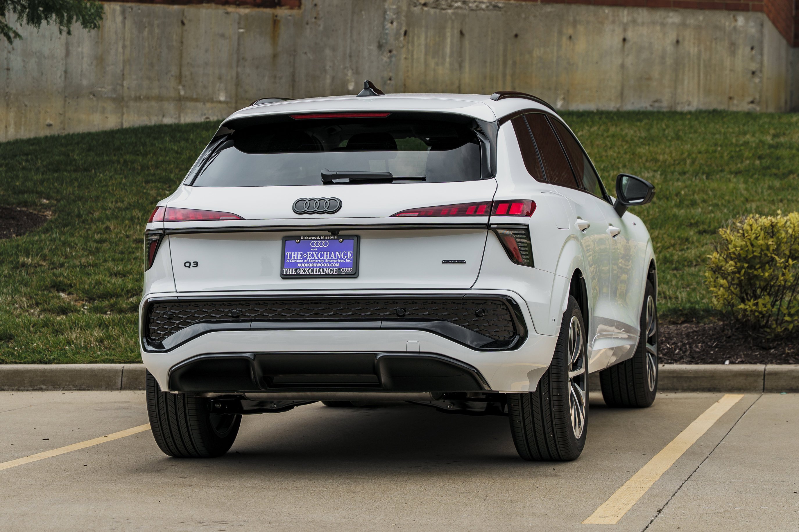 New 2026 GALCIER WHITE Audi S line image 4