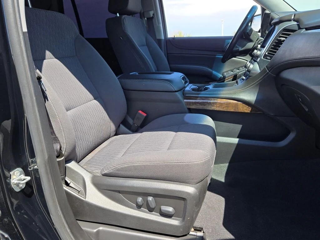 Used 2020 Black Chevrolet LS image 7