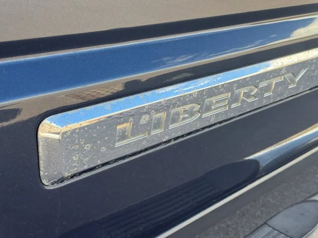 Used 2008 Blue Jeep Limited image 14