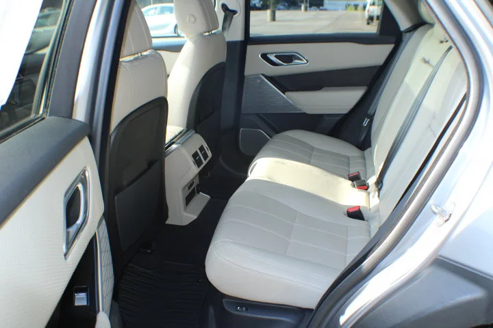 Used 2020 Gray Land Rover P250 S image 15