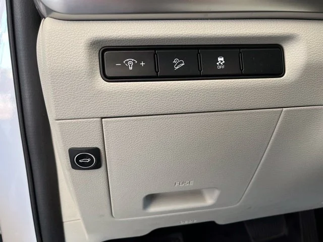 Certified Used 2024 Glacial White Pearl Kia S image 66