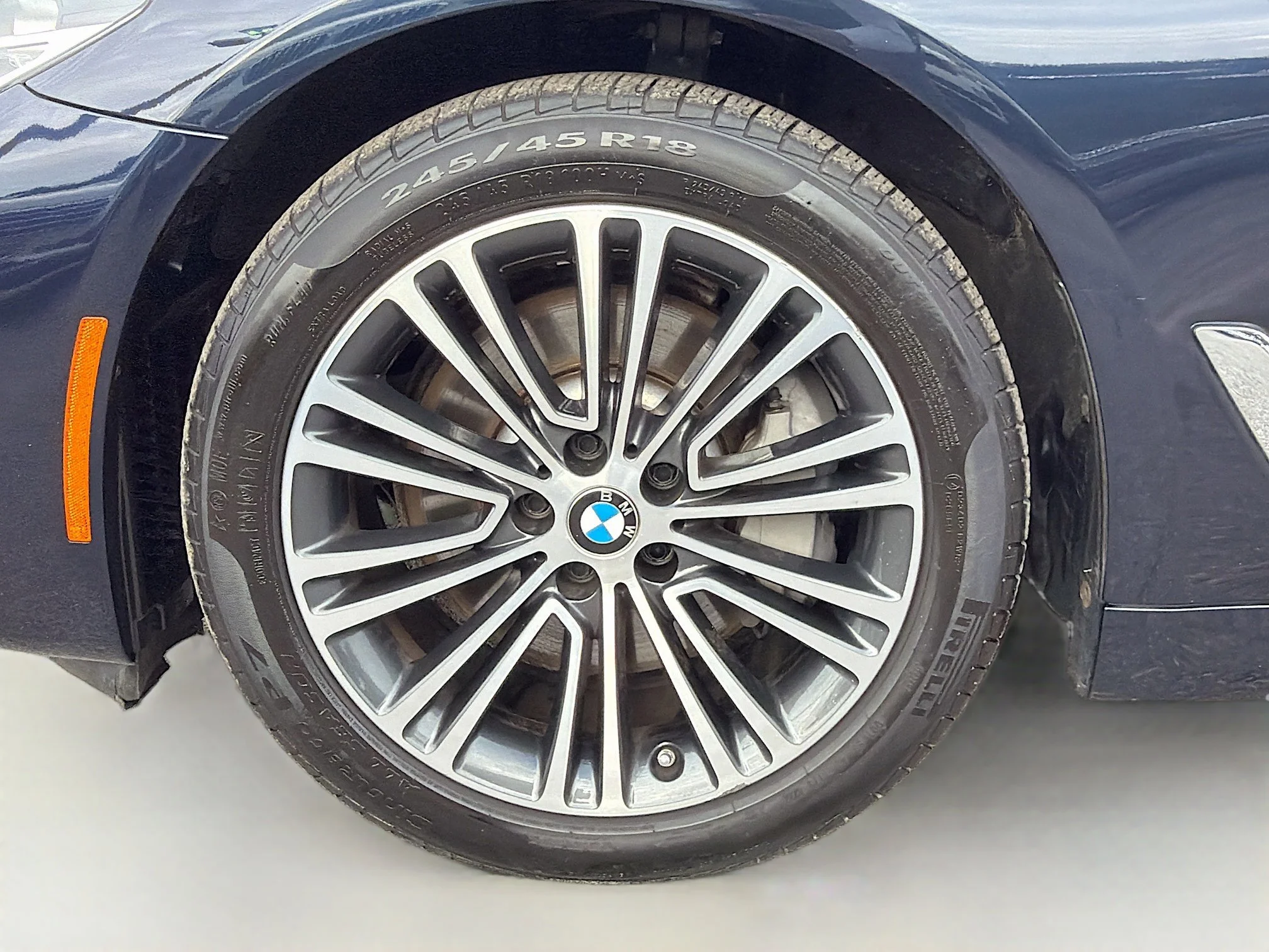 Used 2020 Imperial Blue Metallic BMW 530i xDrive image 40