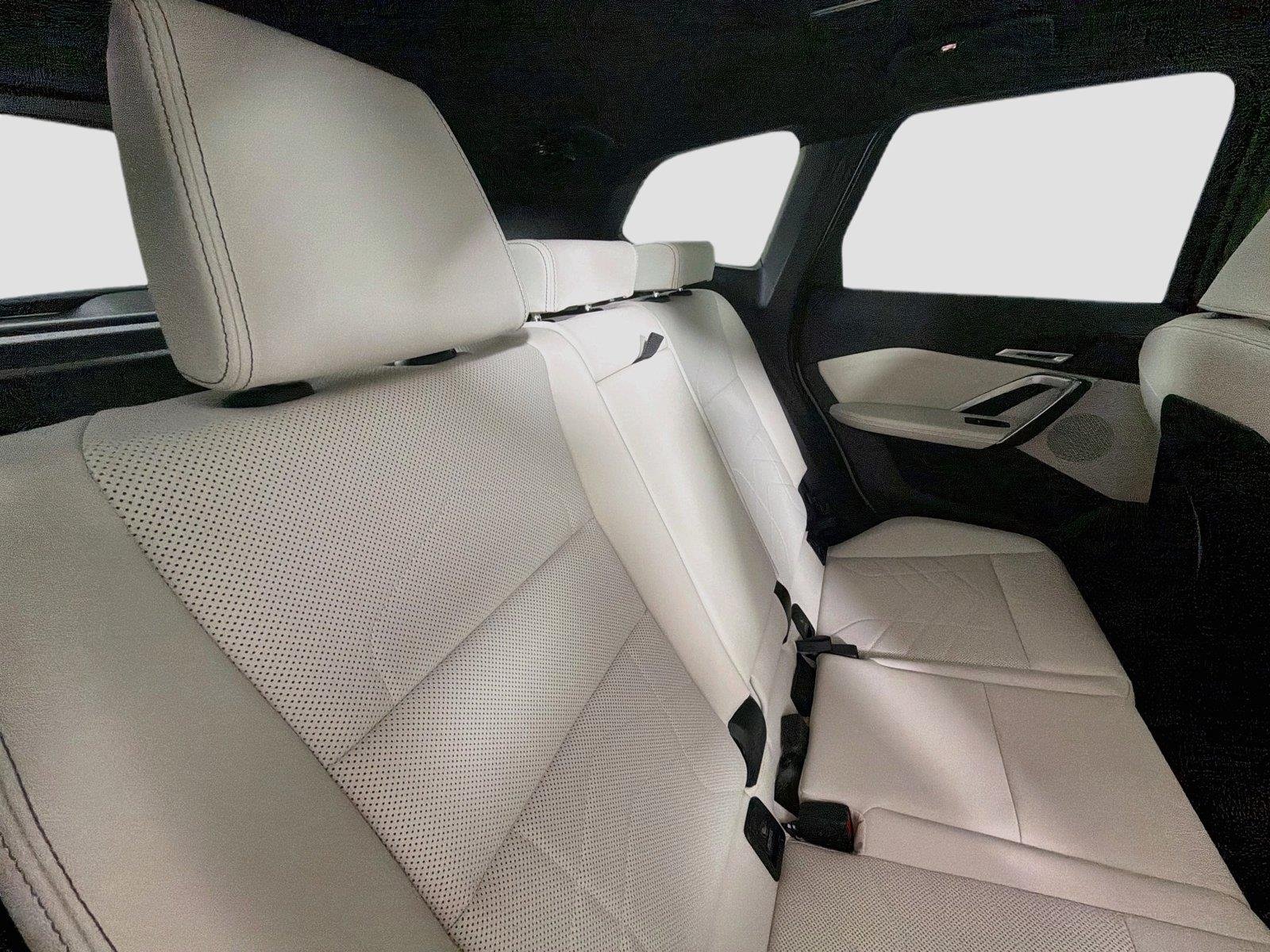 New 2026 Alpine White BMW xDrive28i image 27