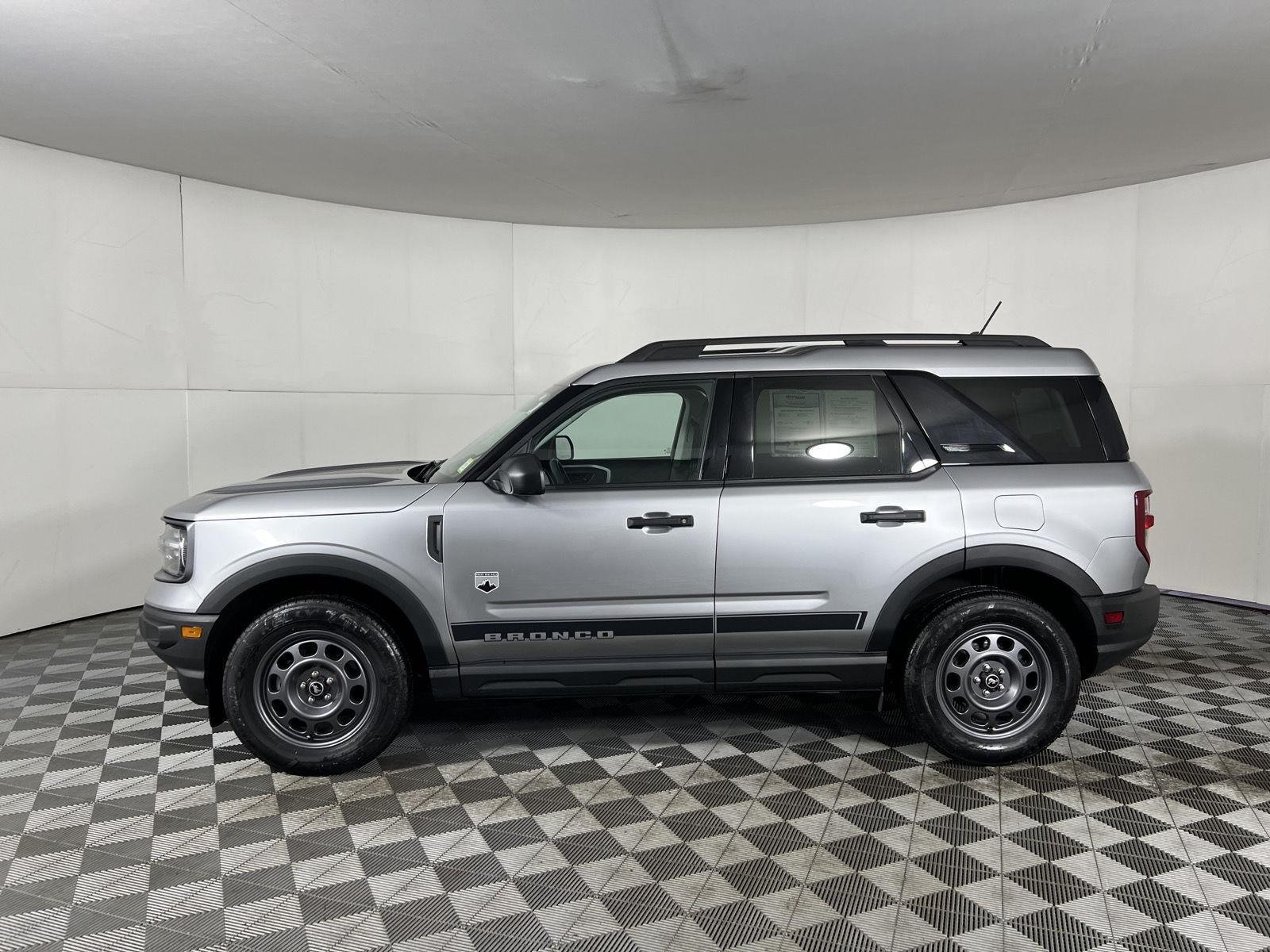 Used 2023 Iconic Silver Ford Big Bend image 7
