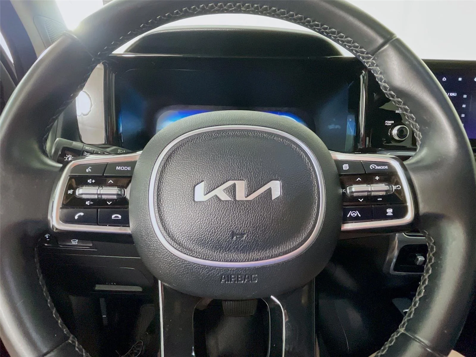 Used 2023 Wolf Gray Kia SX image 13