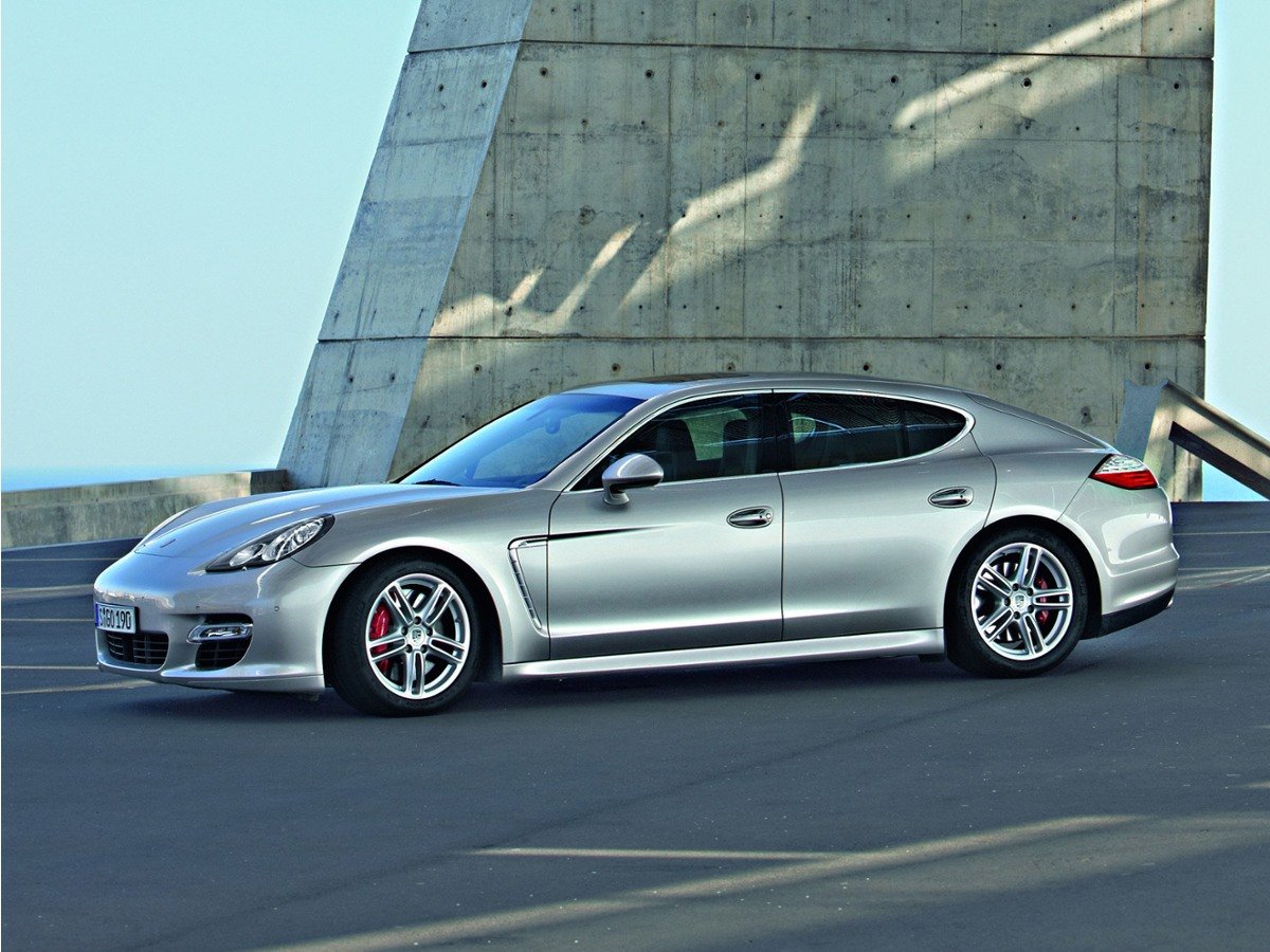 2013 Porsche Panamera S's photo