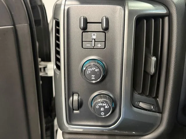 Used 2017 White Chevrolet LT image 14