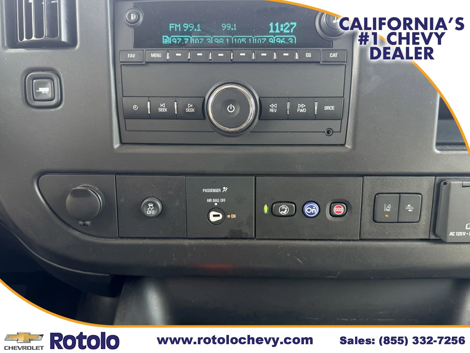 Used 2025 Summit White Chevrolet 1LT image 24