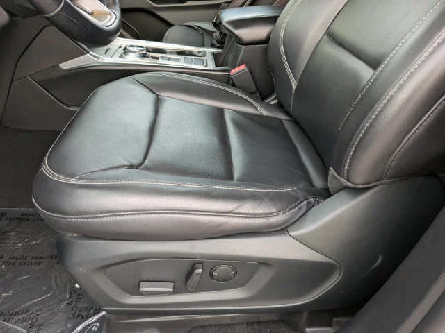 Used 2022 White Ford XLT image 19