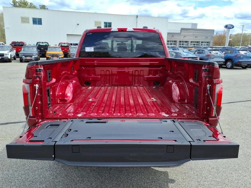 New 2026 Ruby Red Metallic Tinted Clearcoat Ford Platinum image 7