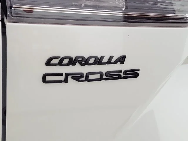 Used 2024 Beige Toyota Hybrid XSE image 9