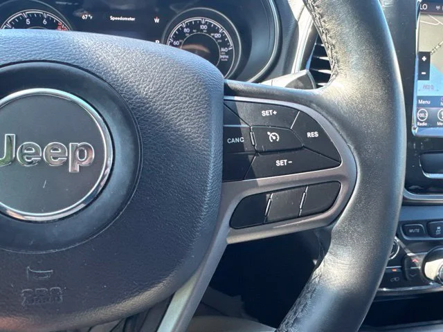 Used 2019 Red Jeep Limited image 25