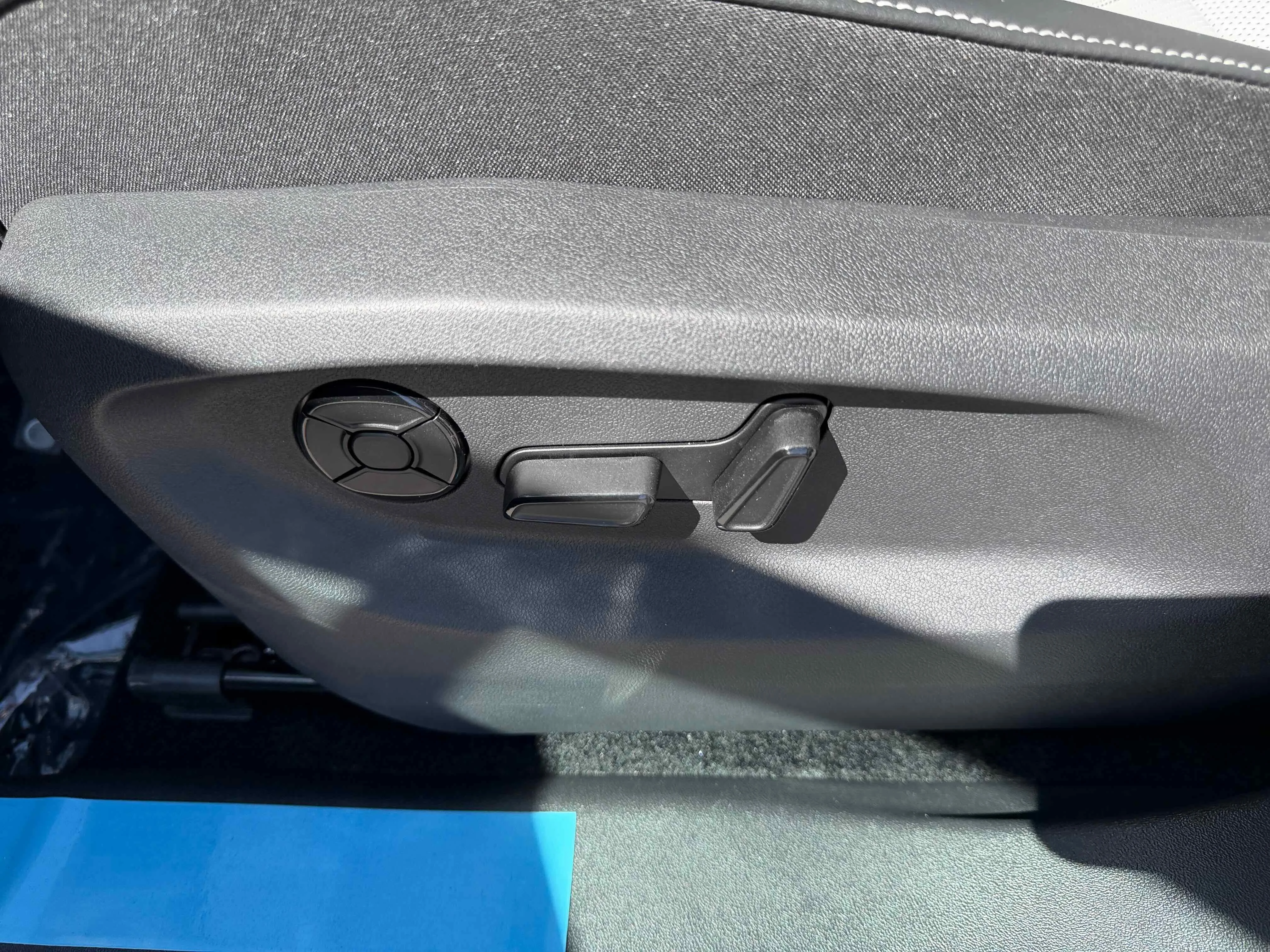 New 2026 Platinum Gray Volkswagen SE R-Line Black image 14