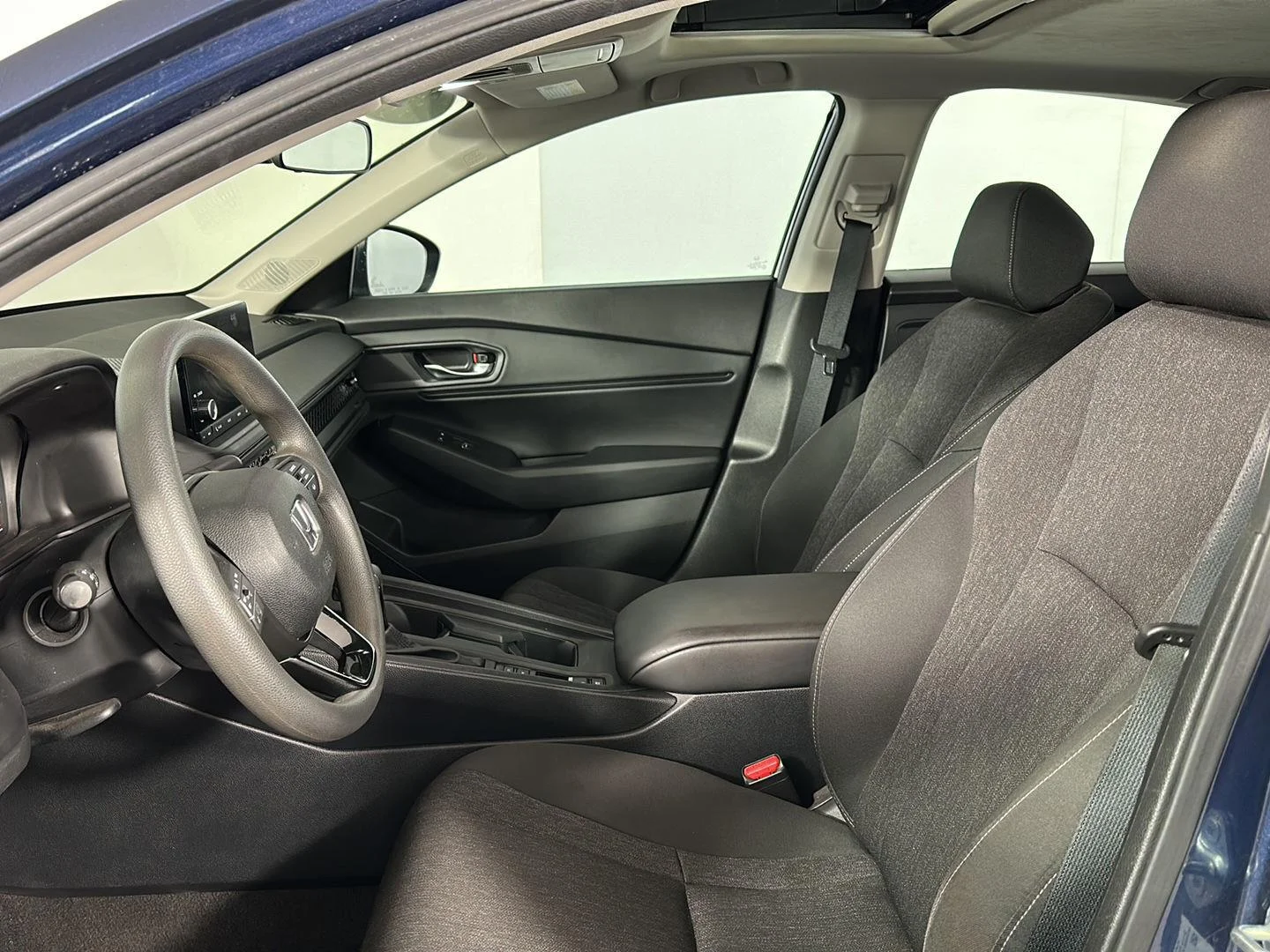 Used 2023 Canyon River Blue Metallic Honda EX image 7