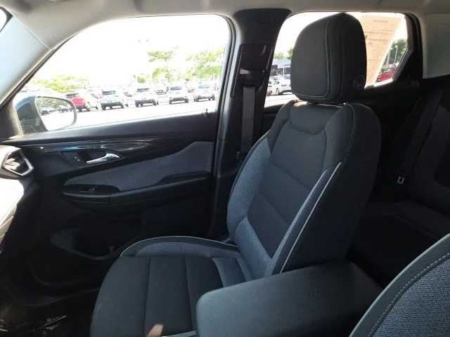 Used 2025 Black Chevrolet LT image 28