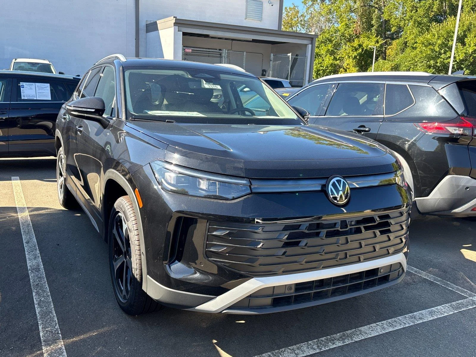 New 2026 Deep Black Pearl Volkswagen SE image 6